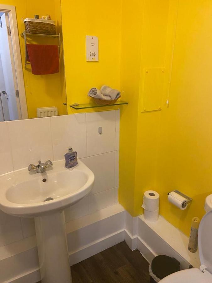 Spacious 1-Bed Flat In North Kensington London Exterior foto